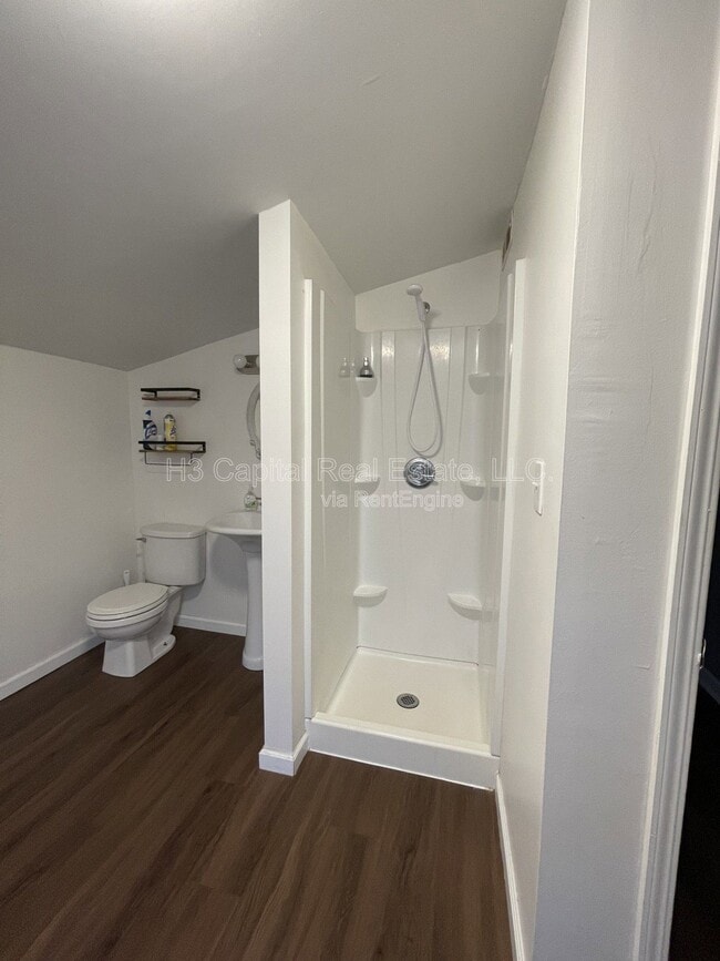 Building Photo - 77 Sunset Ave