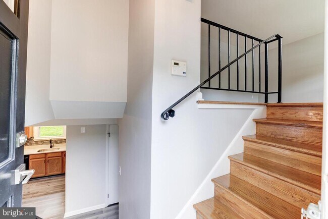 Building Photo - 4111 Hemingway Dr