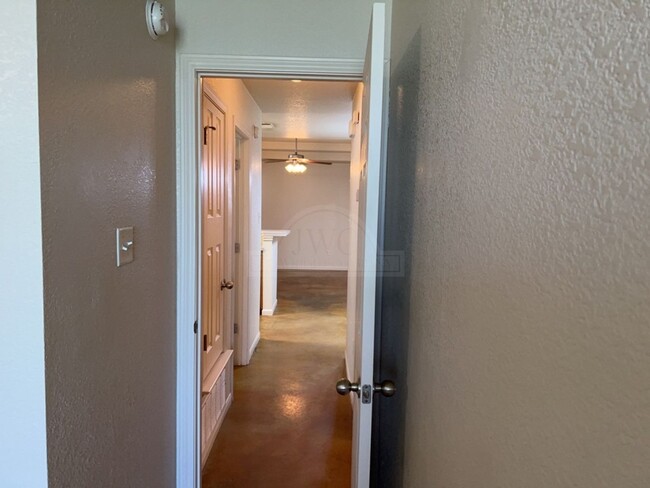 Building Photo - 1400 Powder River Dr
