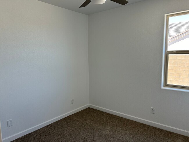 Building Photo - CIELO VERDE/ New Construction!