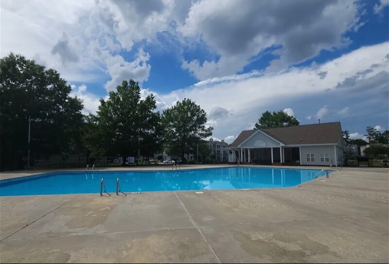 Building Photo - 201 Waterdown Dr