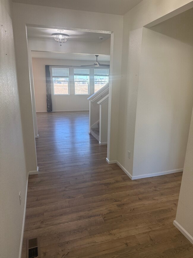 Building Photo - 221 S Quantock St