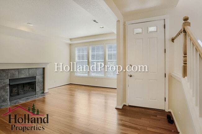 Building Photo - Excellent Condition Hillsboro Home In Great Location!