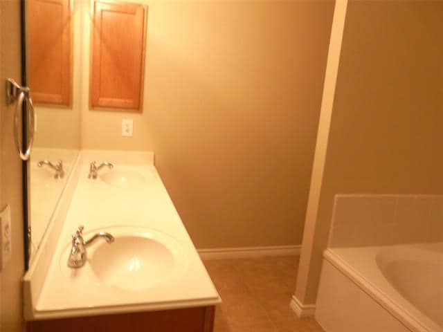 Building Photo - 11601 Aspen Creek Dr