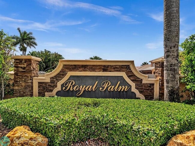 Building Photo - 14304 S Royal Cove Cir