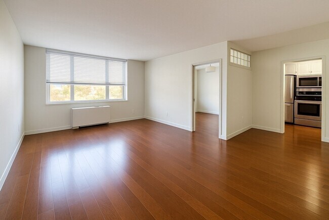 Building Photo - 20 Hammond Pond Pkwy