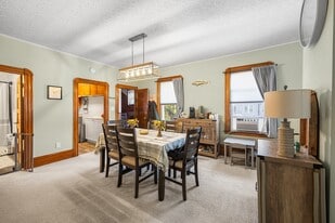 Building Photo - 93 Sidney St