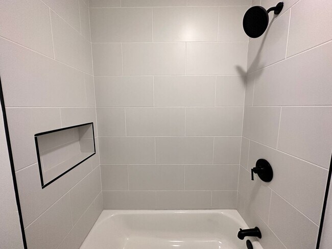 Building Photo - Renovated 2BR/2BA w/ Private Yard, Porch & In-Unit Laundry