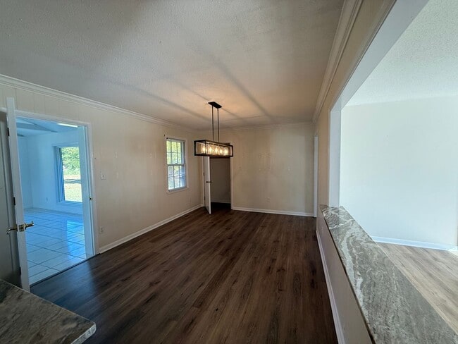 Building Photo - Christmas Move-In Special!! $500 off first month's rent - UTILITIES, LAWN CARE, WIFI, GARBAGE INC...