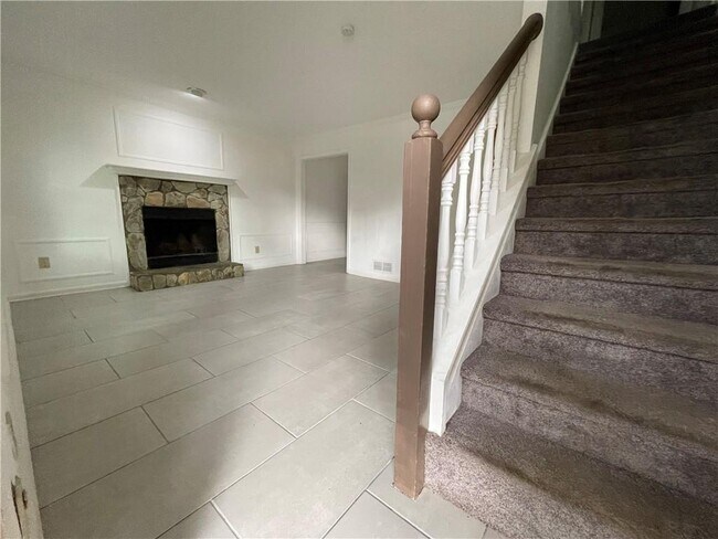 Building Photo - 805 Arbor Hill Dr