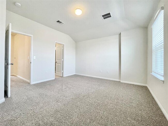 Building Photo - 513 N Heatherwilde Blvd