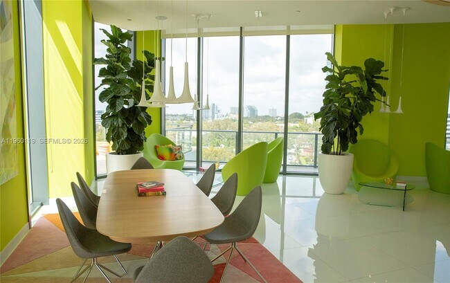 Building Photo - 501 NE 31st St