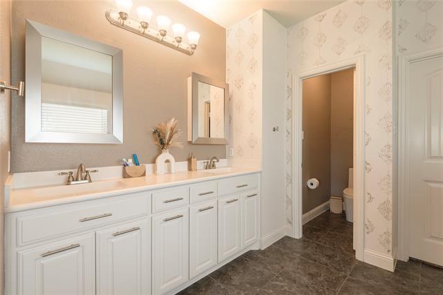 Building Photo - 2707 Elmwood Dr