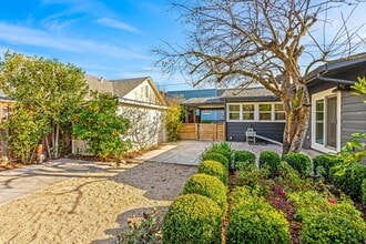 Building Photo - 25 W Central Ave