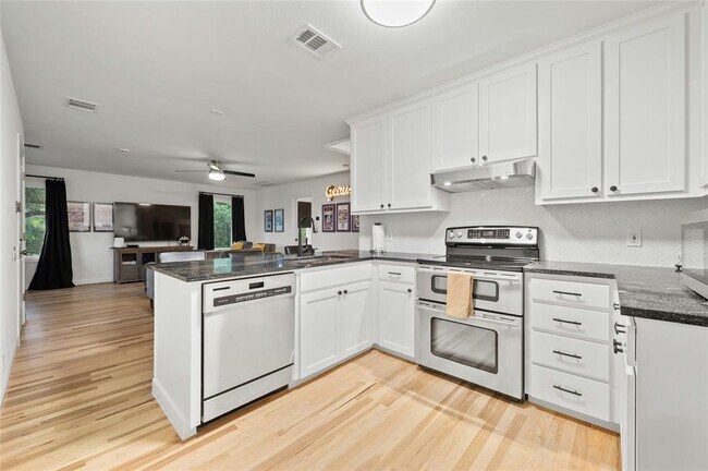 Building Photo - 4710 Eck Ln