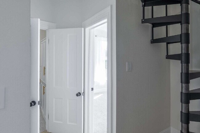 Building Photo - "COMING SOON" Stunning Remodeled Patio Hom...