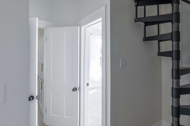 Building Photo - Stunning Remodeled Patio Home in Baker – 3...