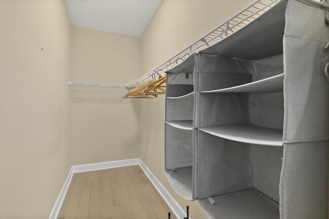 Building Photo - 7 Edgemont Pl