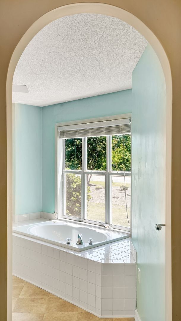 Building Photo - Furnished! Breezewood ground floor unit, Open floor plan, fire place, patio, large closets, wood ...