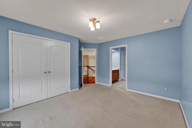 Building Photo - 19 Meadowlark Dr