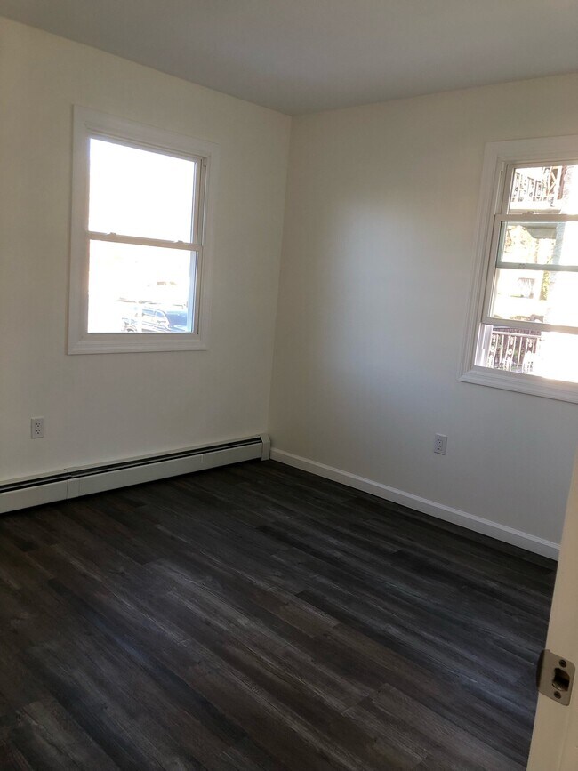 Building Photo - 800 Wolcott Ave