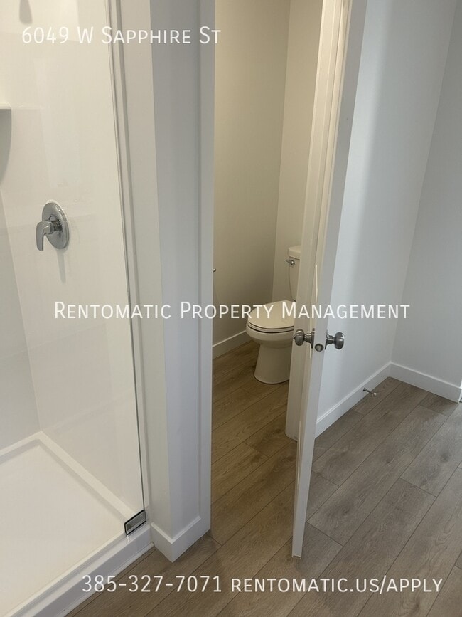 Building Photo - 6049 W Sapphire St