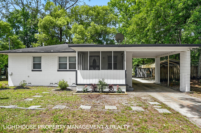 Primary Photo - Fully Renovated 3 Bed/1 Bath Home with Att...
