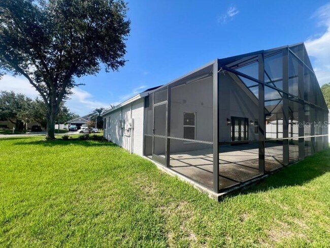 Building Photo - 30936 Burleigh Dr