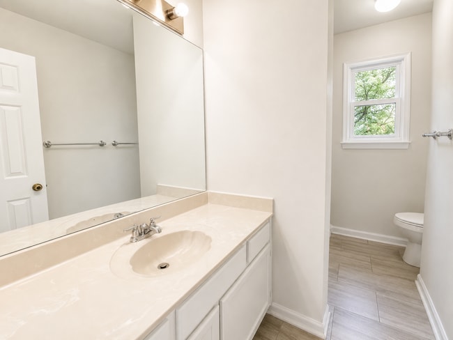 Building Photo - 5125 Middlebrook Ct
