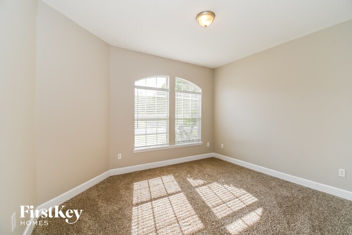 Building Photo - 2305 Yellow Jasmine Ln