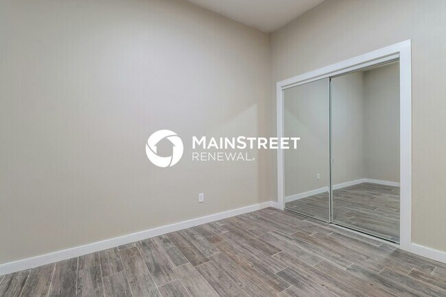 Building Photo - 3 Bedroom Pet-Friendly Home in Oklahoma City, OK with Main Street Renewal