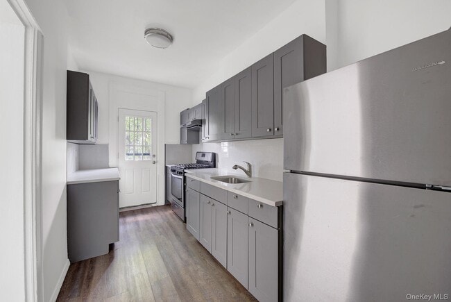 Building Photo - 71-11 68th St