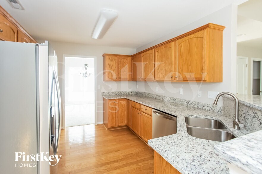 Building Photo - 143 Ashmont Dr