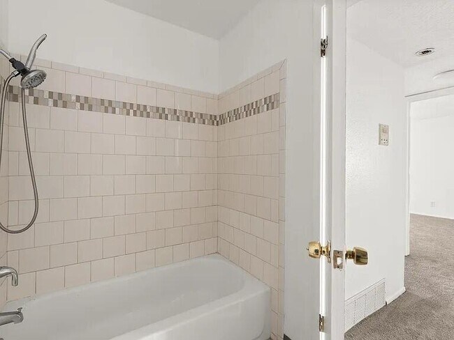 Building Photo - 3869 Montgomery Blvd NE