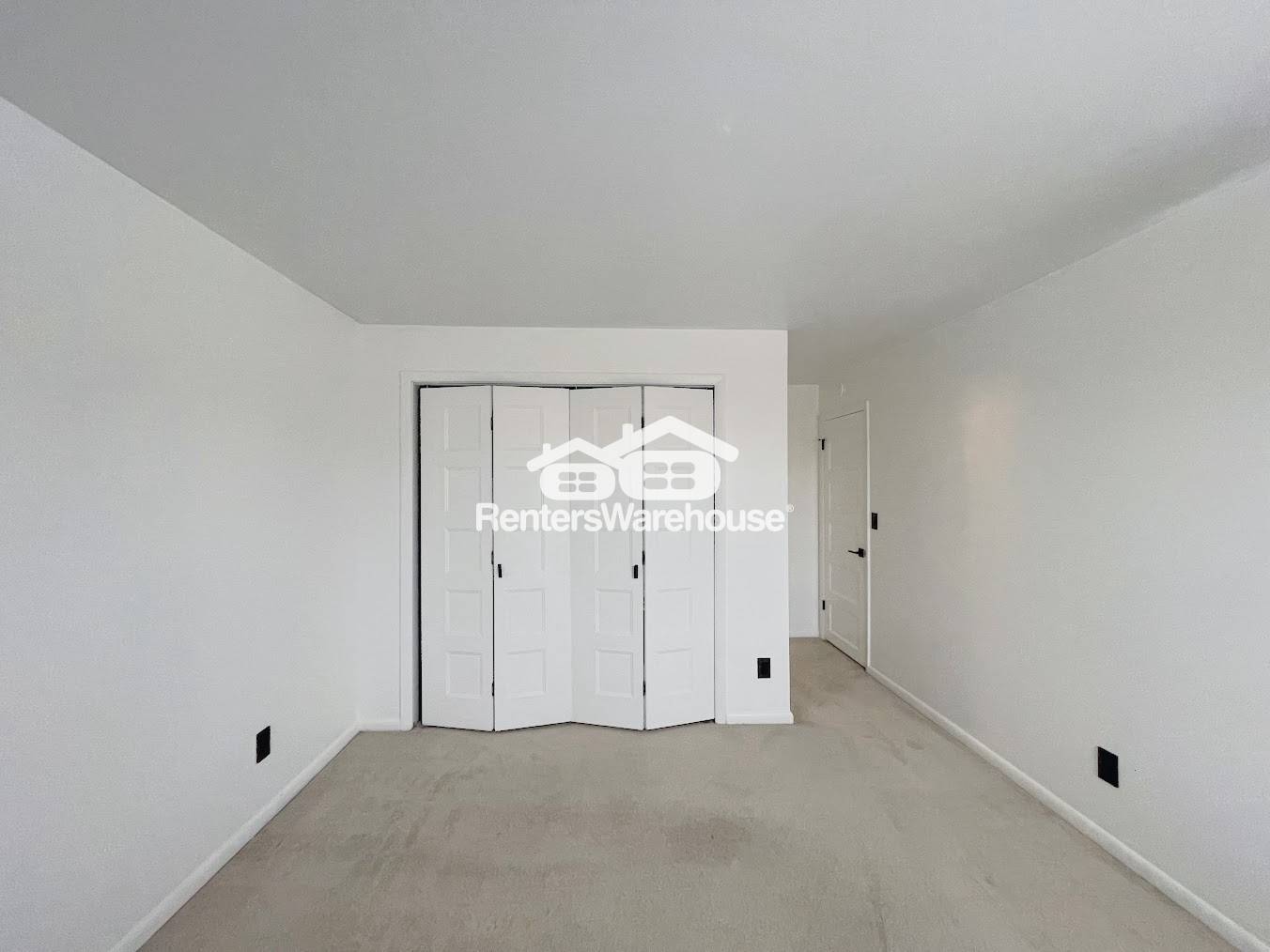 Building Photo - 1843 Chantilly Ct