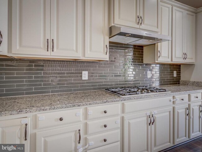 Building Photo - 23480 Logans Ridge Terrace