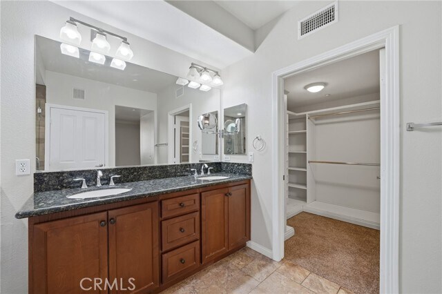 Building Photo - 12422 Benton Dr