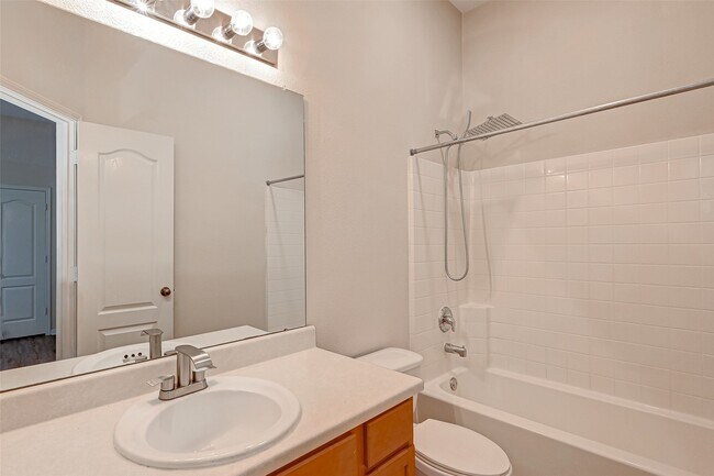 Building Photo - 6923 Grants Hollow Ln