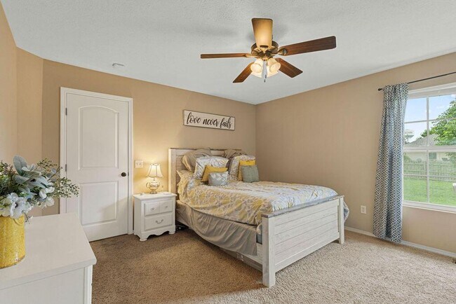 Building Photo - 4101 N Thistle Dr