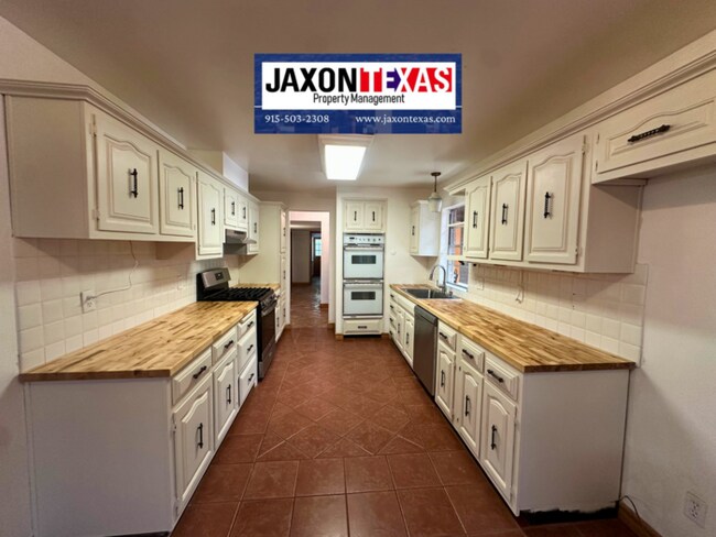 Building Photo - 1067 Villa Linda Way