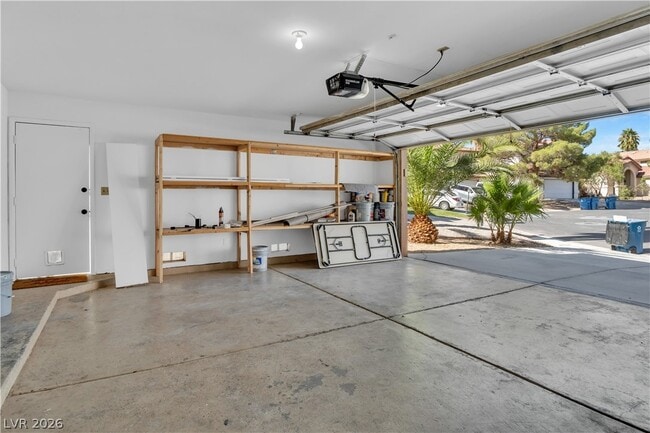 Building Photo - 5321 Tamanar Dr