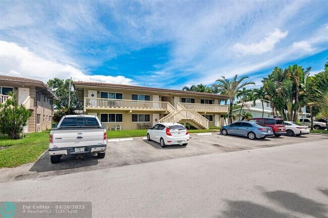 Building Photo - 2131 NE 40th Ct