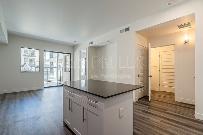 Building Photo - 7300 E Earll Dr