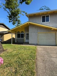 Building Photo - 2 Bedroom 1 Bath Duplex in Springfield