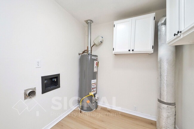 Building Photo - 432 Argonne Dr NE