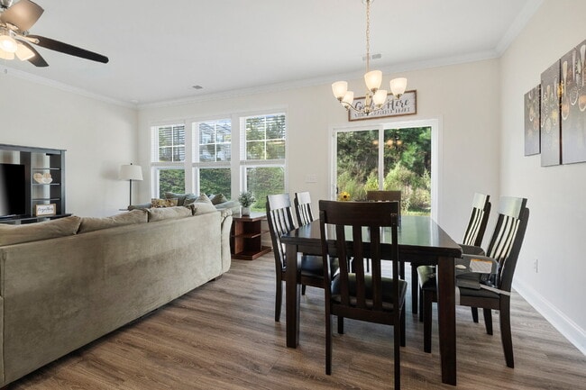 Building Photo - 3 bedroom 2.5 Townhouse with Office in Lak...