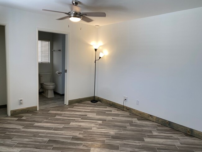 Building Photo - Private Studio for Rent in East Simi Valle...