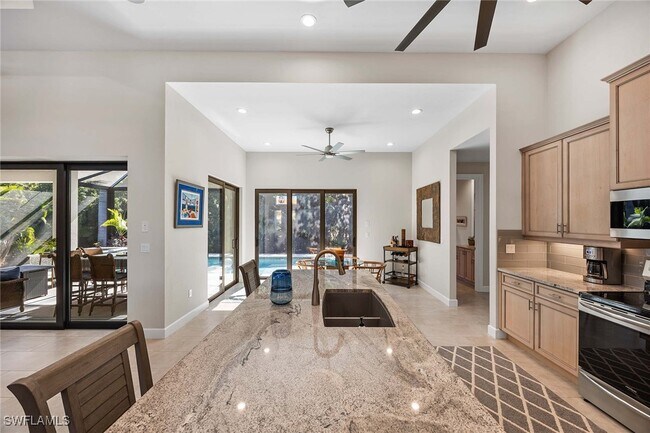 Building Photo - 1871 Dogwood Dr