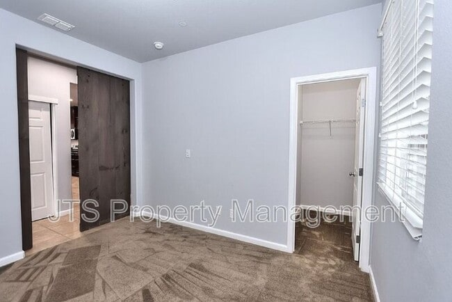 Building Photo - 4086 Pinoche Peak Way