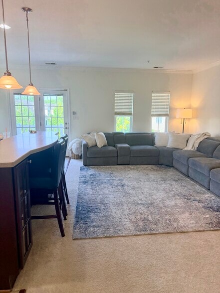 Building Photo - 9360B Esplanade Ct